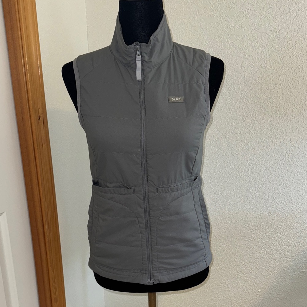 Insulated figs vest